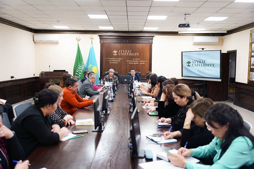 Обсуждены вопросы обучения астраханской казахской молодежи в Казахстане