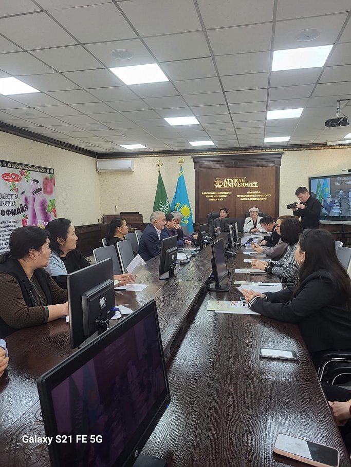 На заседании «Science Cafe»" были презентованы новые проекты